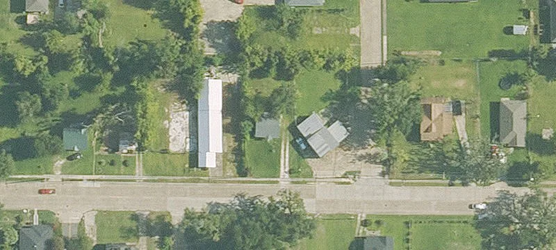 Freestanding Auto Shop with Yard