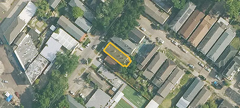 Victorian Duplex with Separate Yards
