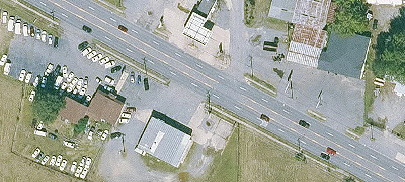 Mixed-Use Property with Shop Buildings