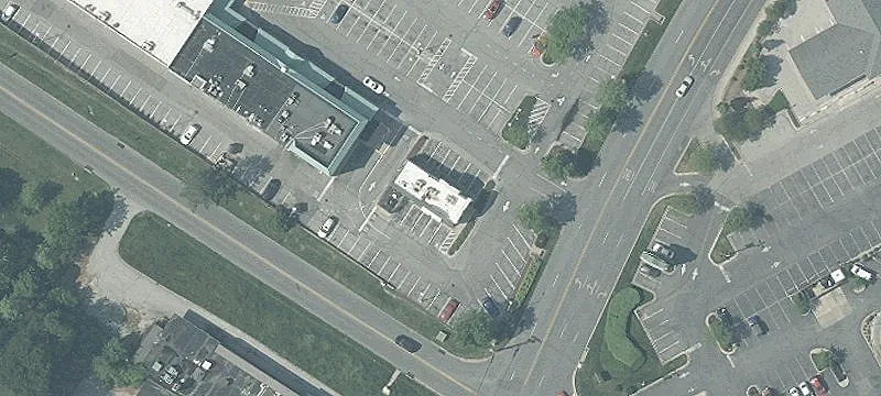 Retail Suite Near National Anchors