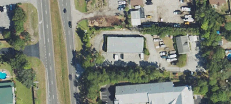 Renovated Flex Space with Garage
