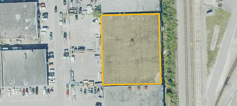 Warehouse with Gated Yard