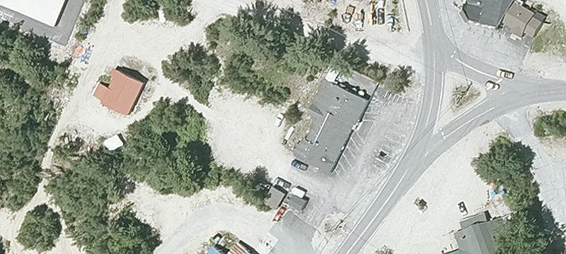 Restaurant Building With Bar