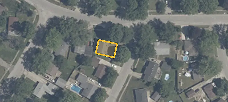 Renovated Duplex with Garage