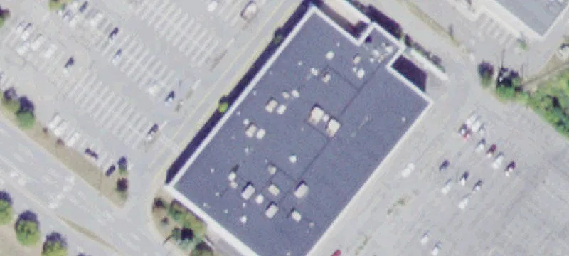 Retail Shopping Center Near Mall