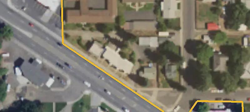 6-Unit Apartment Building
