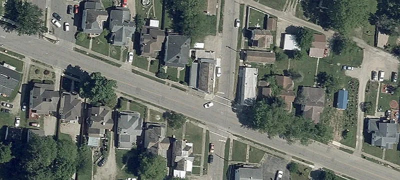 Mixed-Use Property with Apartment