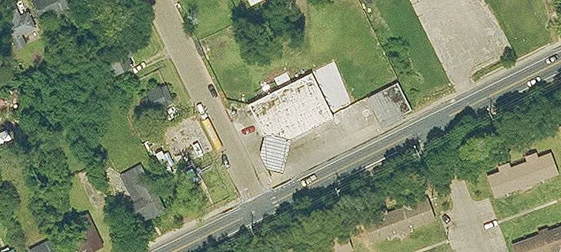Convenience Store with Full-Service Kitchen