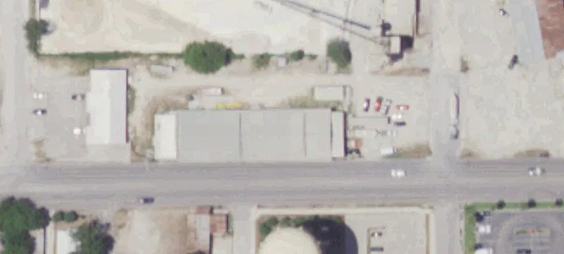 Flex Space Building on Corner Lot
