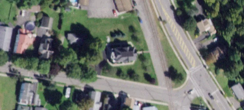 5-Unit Apartment Building