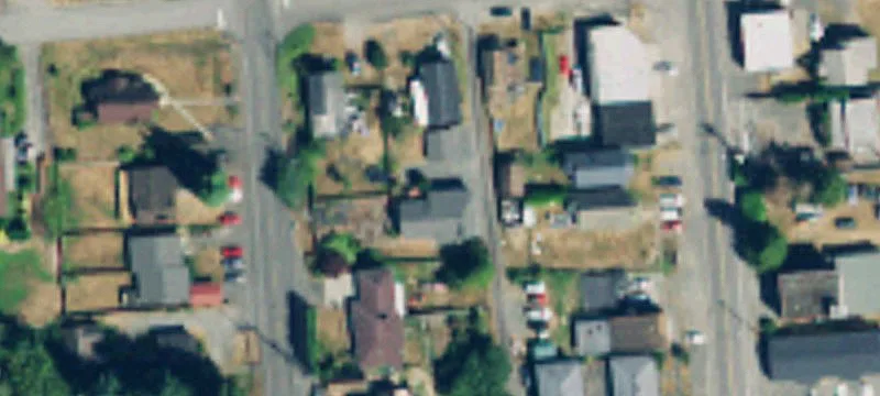 Upgraded Triplex With Detached Garage