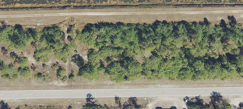 410 E 12th St, Lehigh Acres, FL 33972