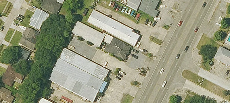 Flex Facility with Fenced Yard