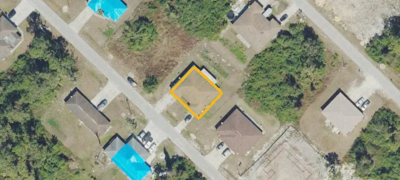 Duplex With Private Entrances