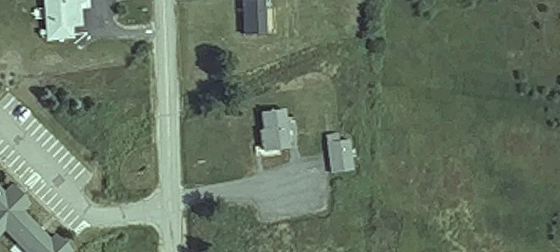 Mixed-Use Property with Apartment