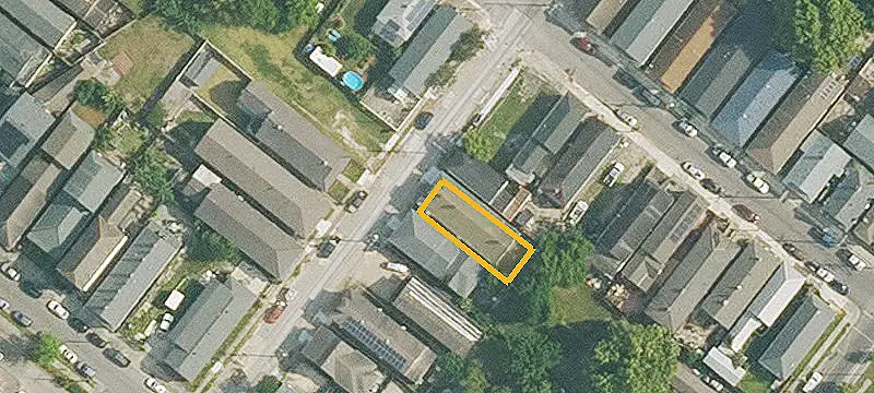 Historic Duplex with Backyard