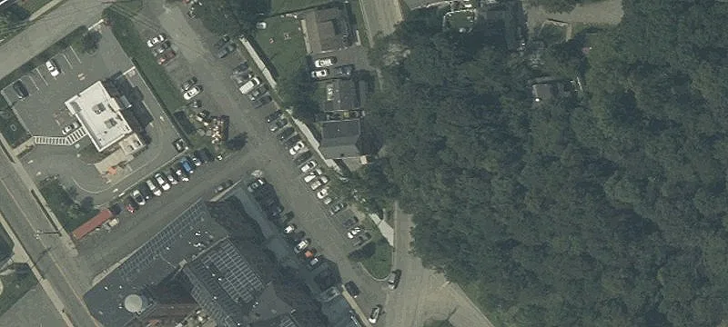 Street-Facing Flex Space
