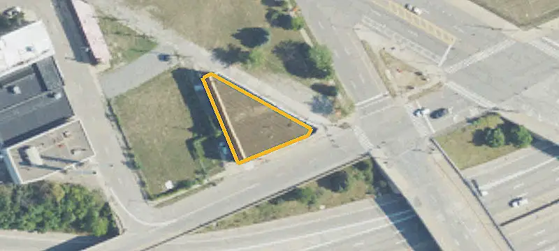 Commercial Land Near City Amenities