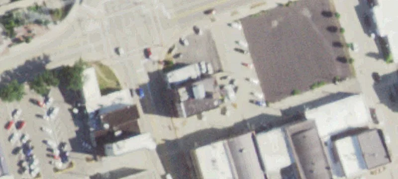 Commercial Land with Avenue Frontage