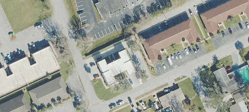 6-Unit Townhouse Apartment Building