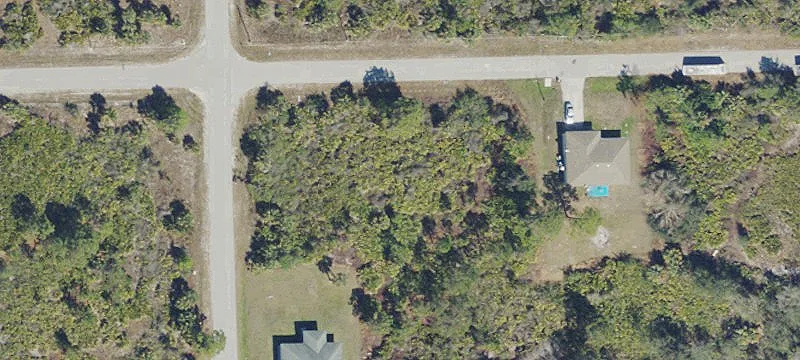 3113 52nd St W, Lehigh Acres, FL 33971