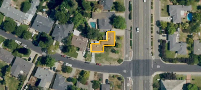 Remodeled Duplex with Garages