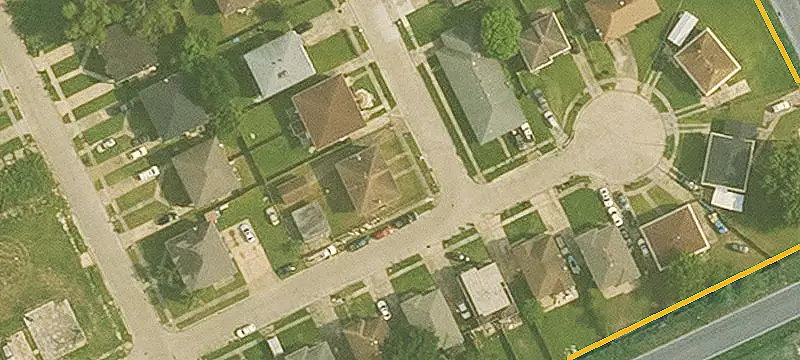 3-Bedroom Duplex with Detached Garages