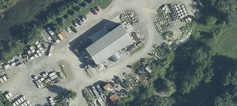 Warehouse with Outside Storage