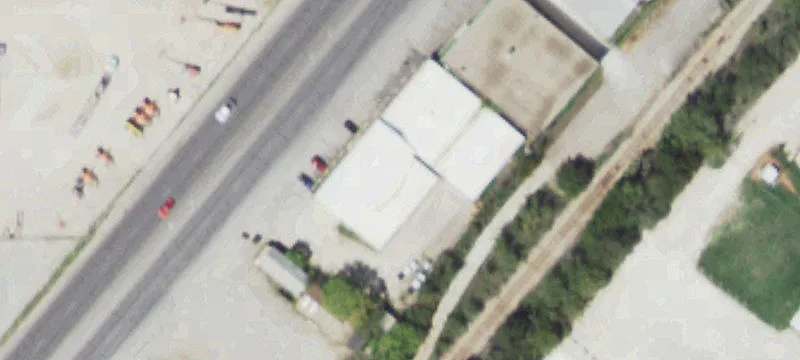 Flex Building With Multiple Entrances