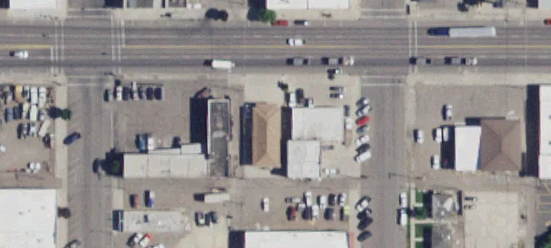 Mixed-Use Property With Garage Bays