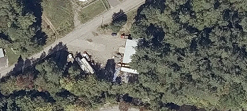 Auto Shop with Customer Parking