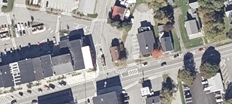 Mixed-Use Building with Apartment