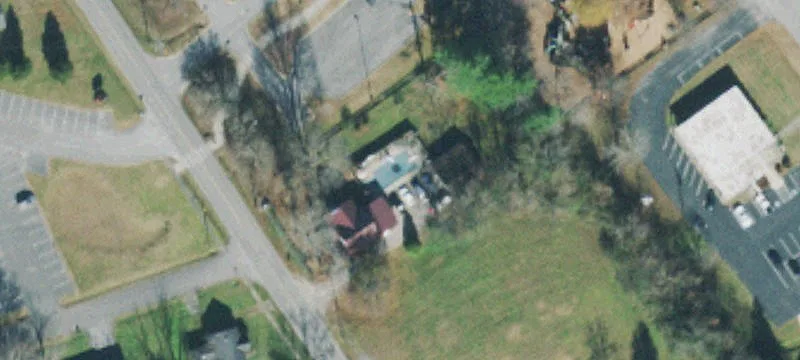 14-Unit Apartment Building