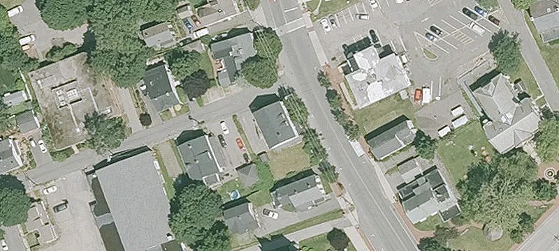 4-Unit Building with Parking