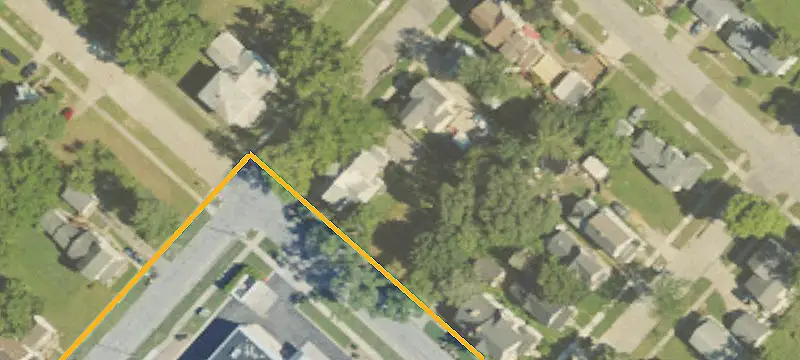 Triplex with Adjacent Vacant Lot