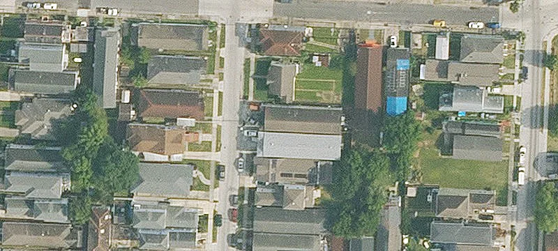 4-Unit Multifamily Building