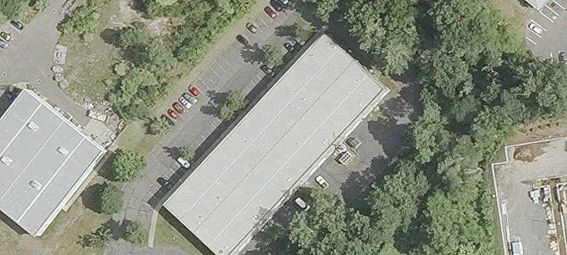 Flex Space with Overhead Door
