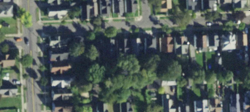 Duplex With Separate Utilities