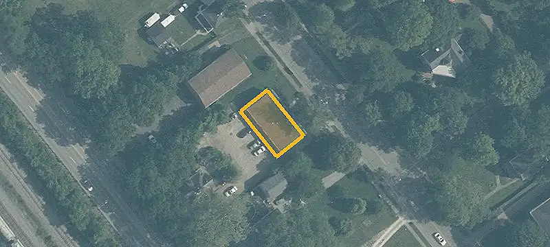 8-Unit Apartment Building