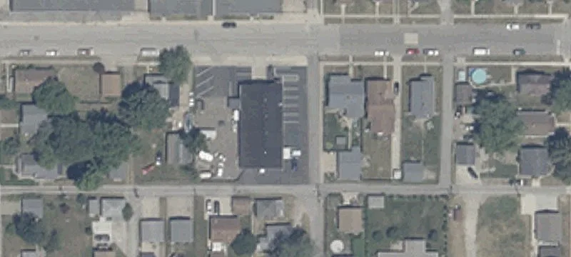 Mixed-Use Building with Warehouse Bay