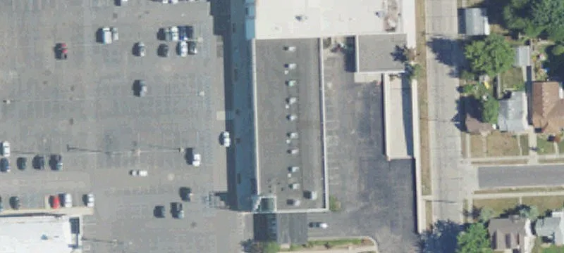 Open-Box Shopping Center Space