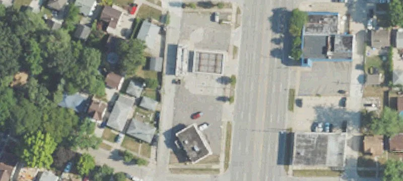 Storefront Space with Shared Entry