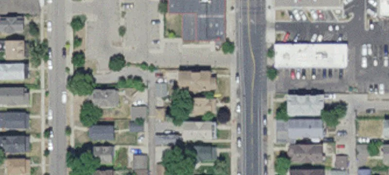 Updated 12-Bedroom Triplex