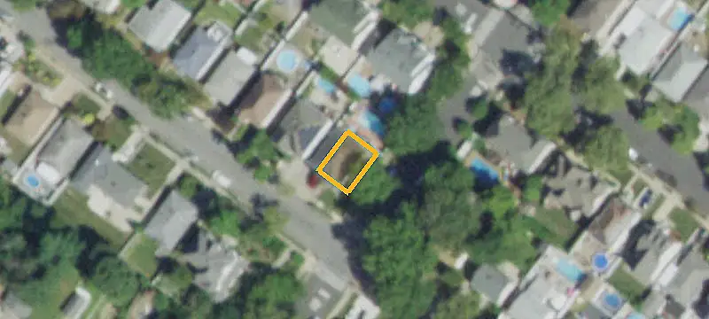 Duplex with Studio Apartment