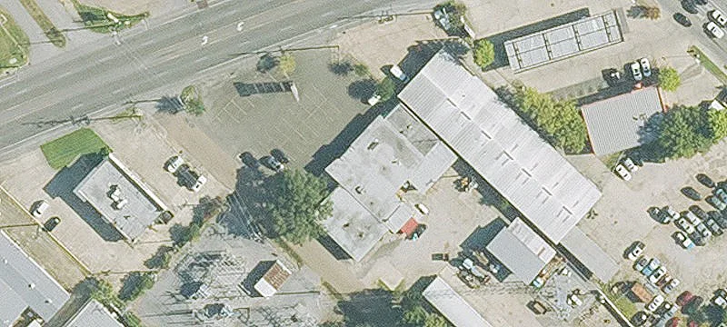 Five-Suite Shopping Center