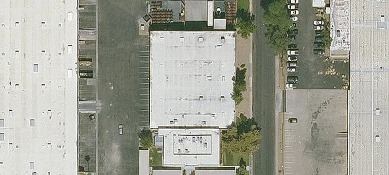 Flex Facility with Fenced Yard