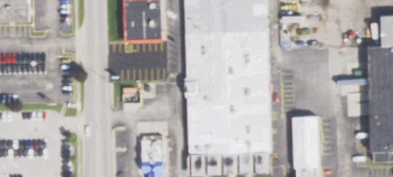 Subdivisible Shopping Center Space
