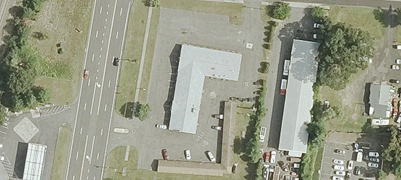 Remodeled Flex Space with Lower-Level Offices