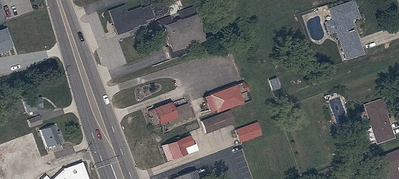6-Unit Apartment Building