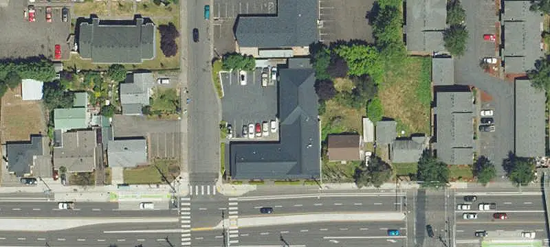 Multi-Tenant Shopping Center